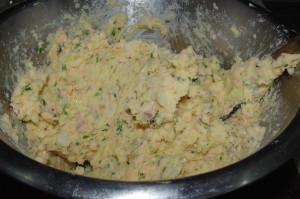 POACHED SALMON AND POTATO CAKES 3