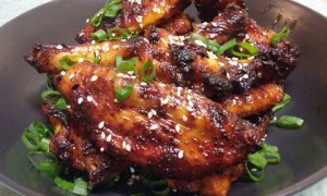 Spicy Korean wings with salad 1