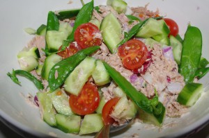 Tuna snow pea tomato cucumber