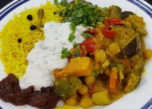 VEGETABLE AND CHICKPEA IN TURMERIC AND PEANUT BUTTER CURRY 4
